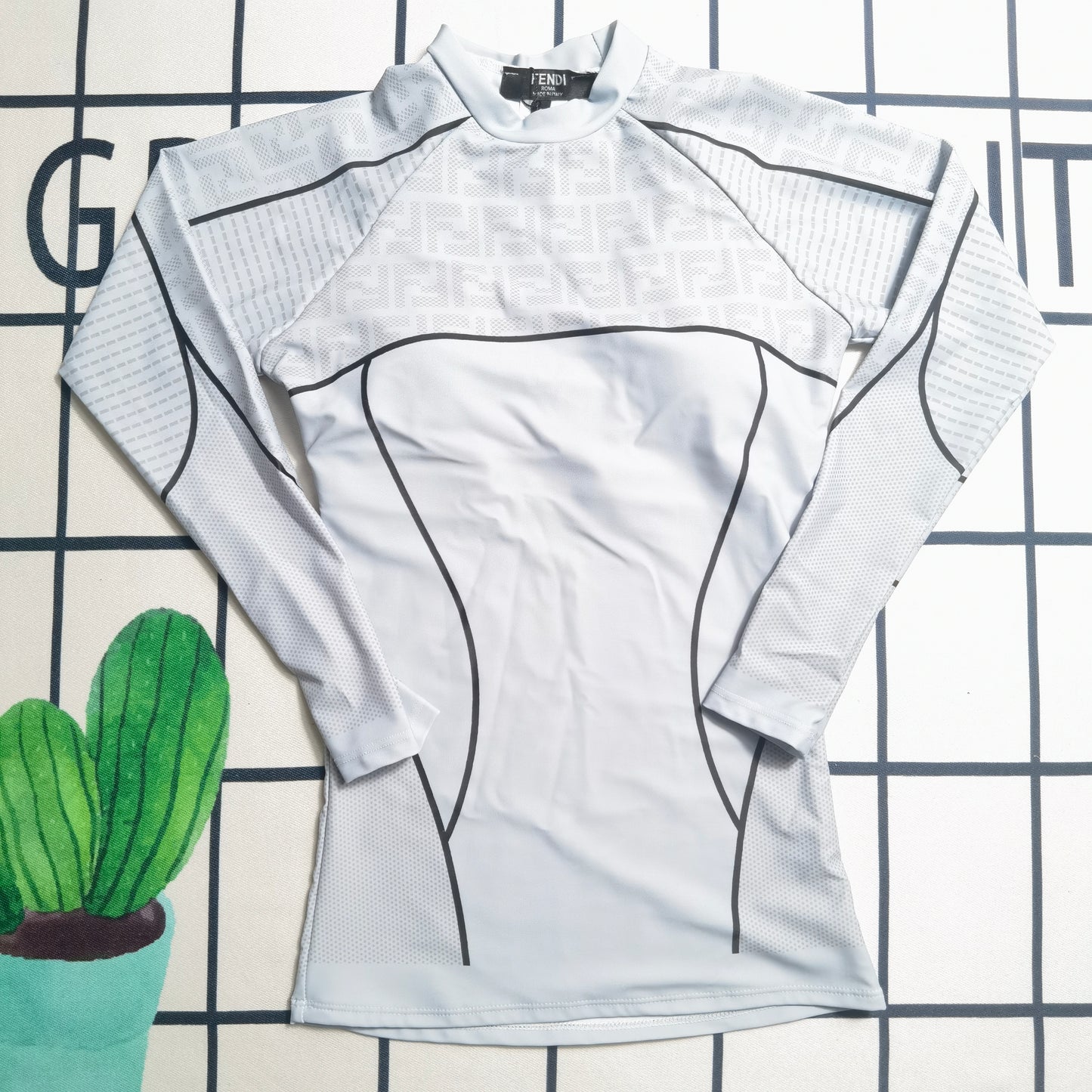 14F133YDE Stylish Long sleeve swimsuit