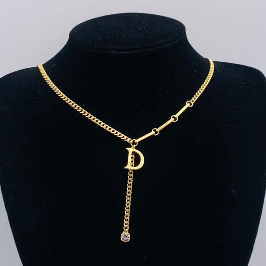 175RD28XDE Stylish Necklaces .