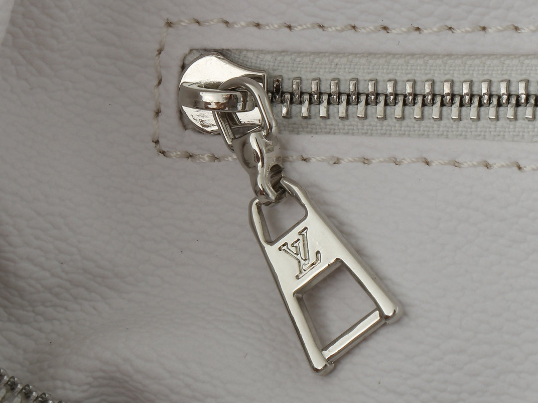 1XE61BDE Stylish leather bag