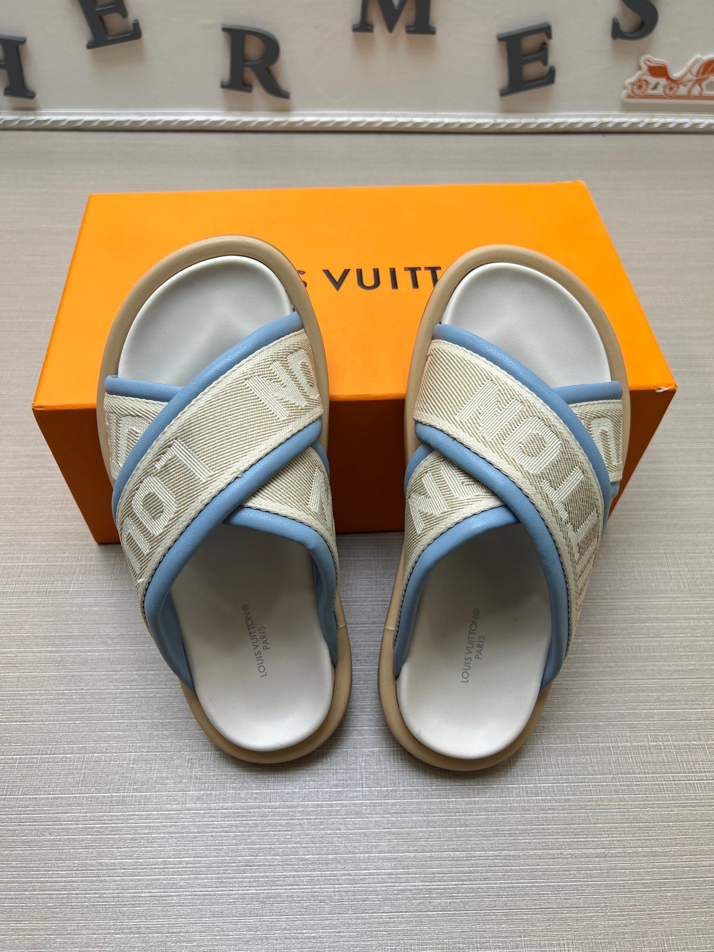 535ZE271ZDE Stylish Slippers