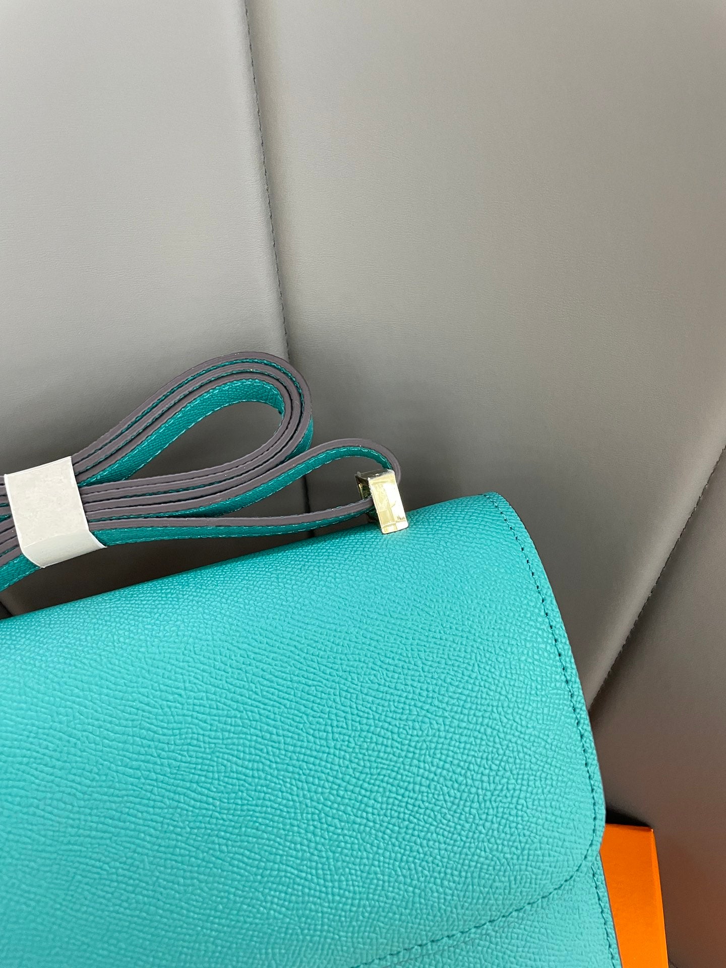 155NH66BDE Stylish leather bag