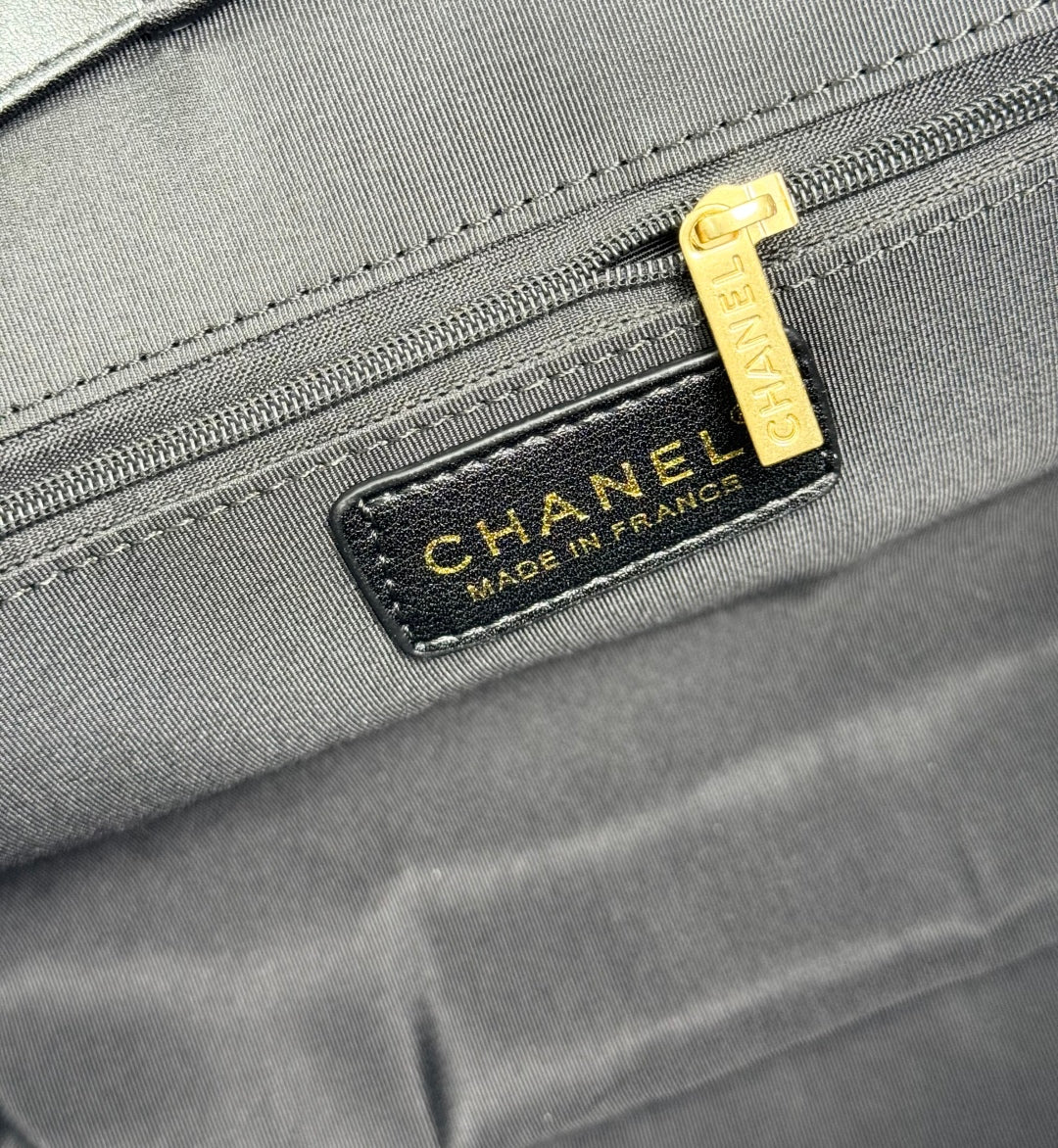15RC64BDE Stylish leather bag