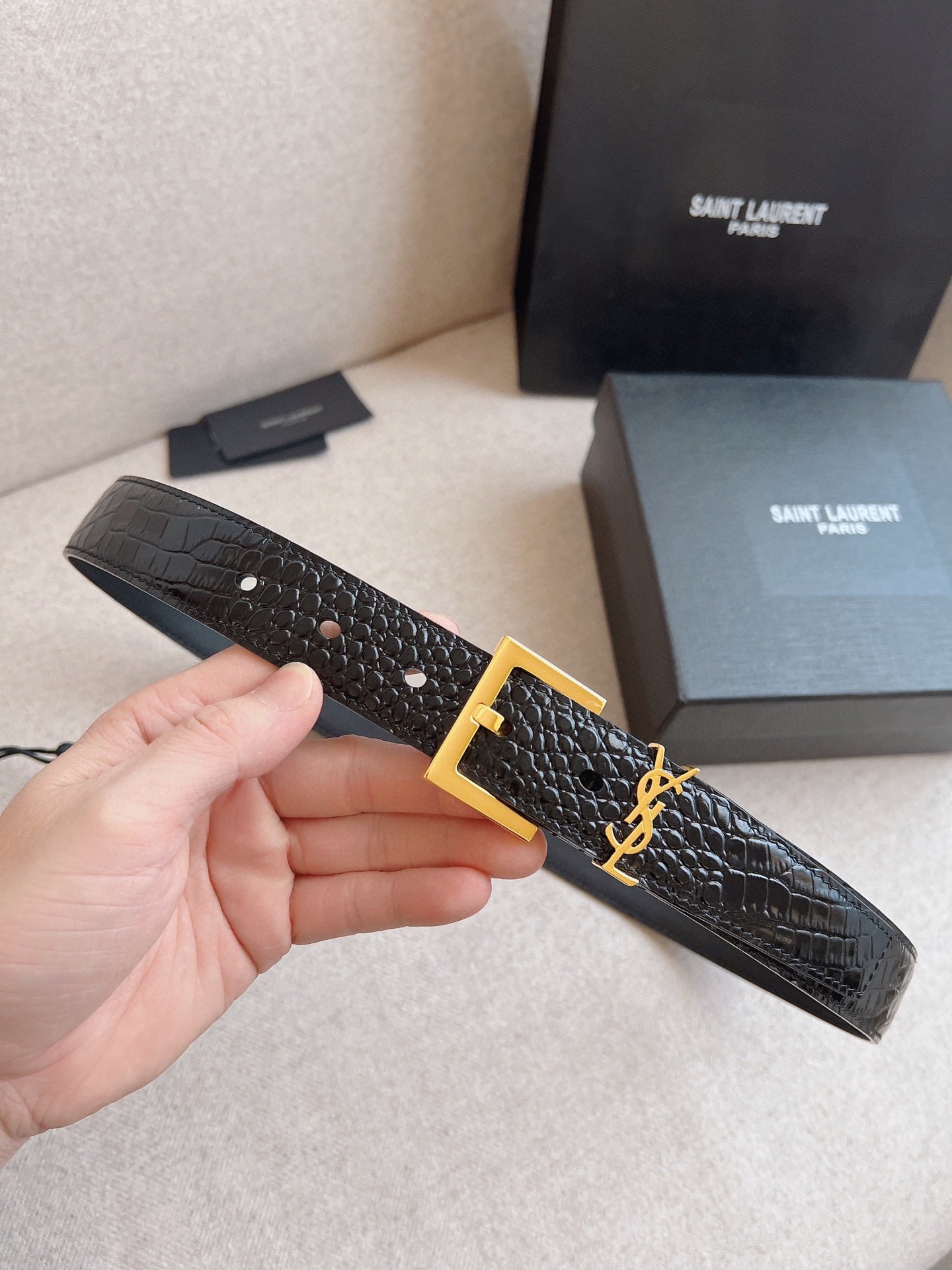 155RSL225PDE Stylish  High quality belt With full package