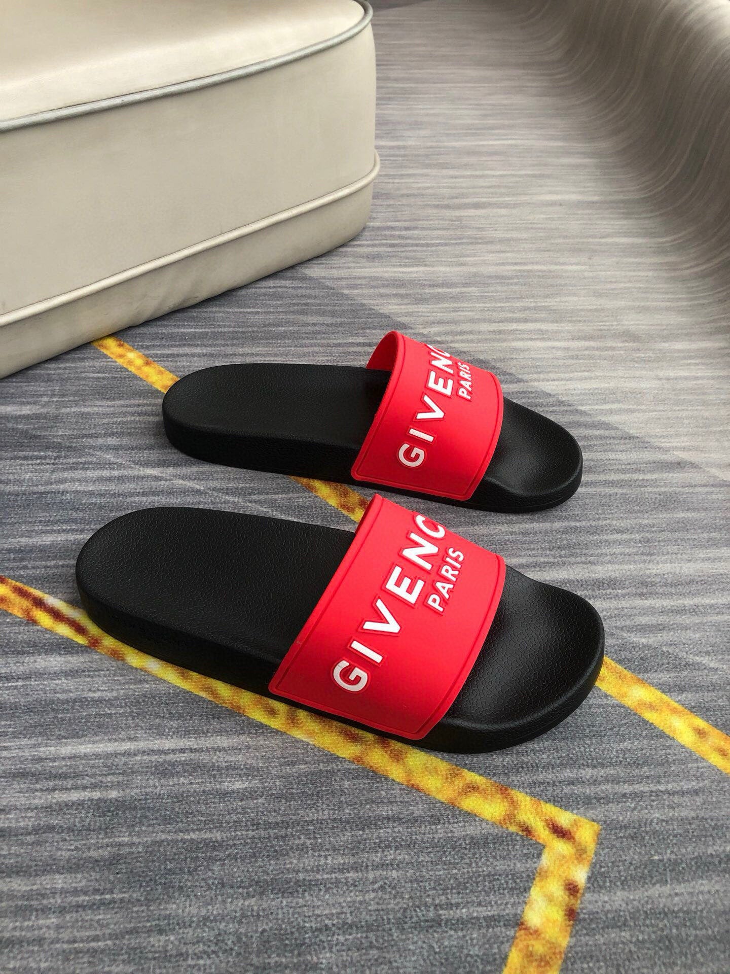 535ZGV265ZDE Stylish Slippers