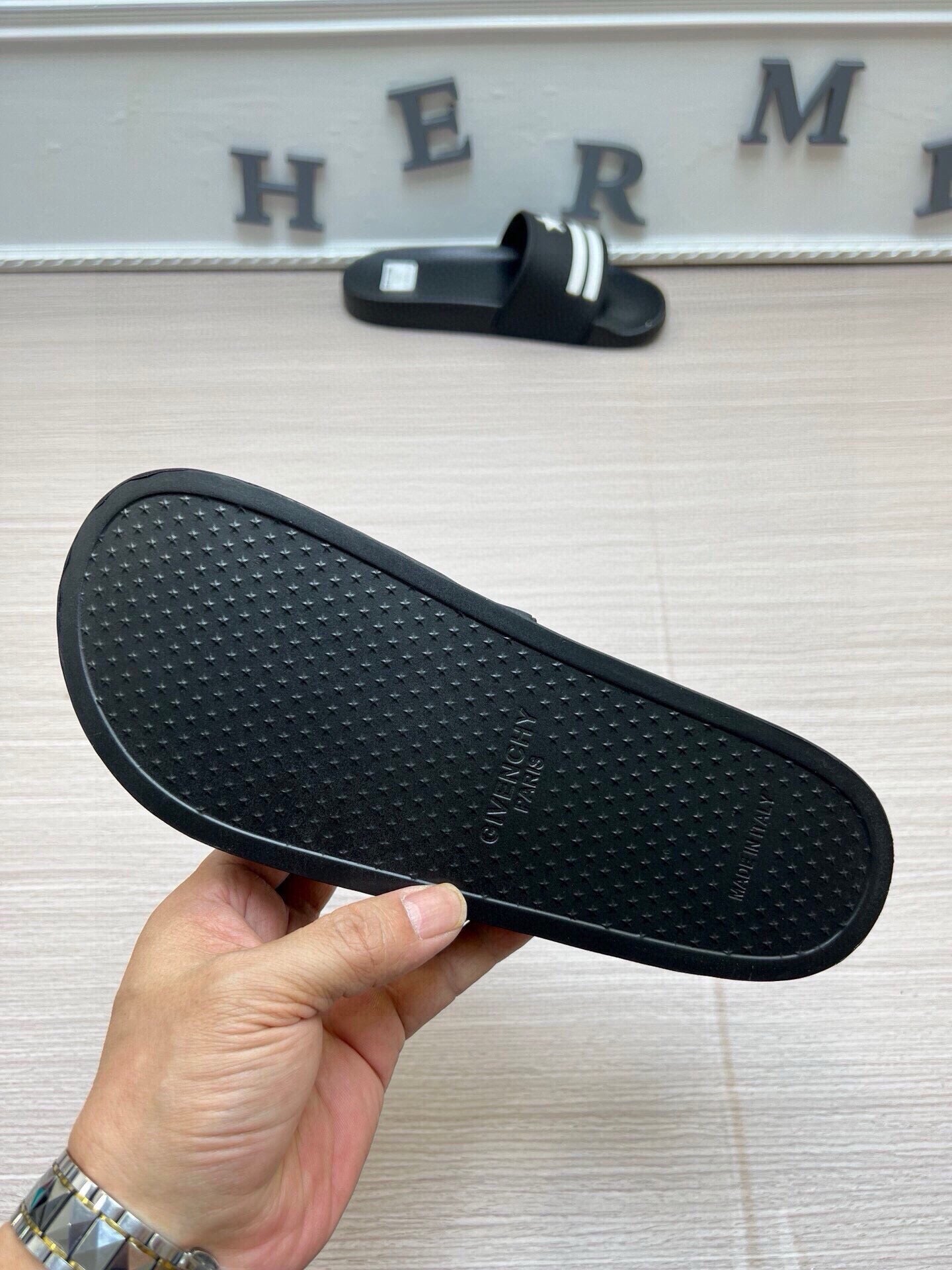 535ZGV263ZDE Stylish Slippers