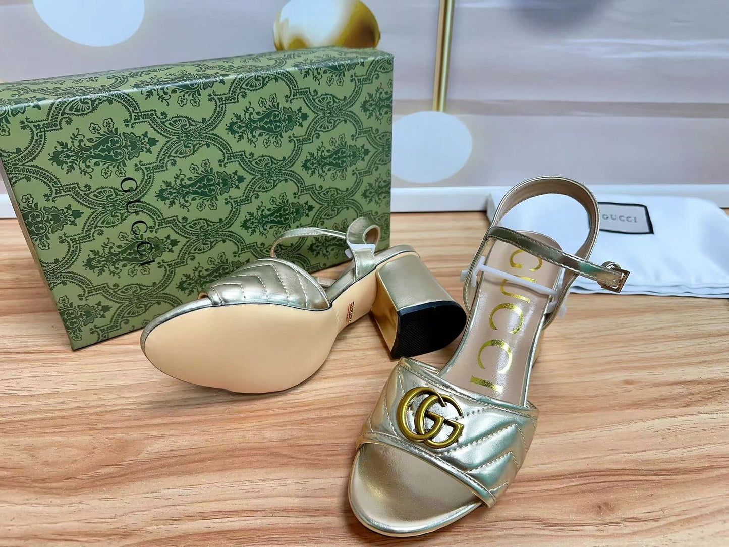 14B182ZDE Stylish High heels Heel height 7cm