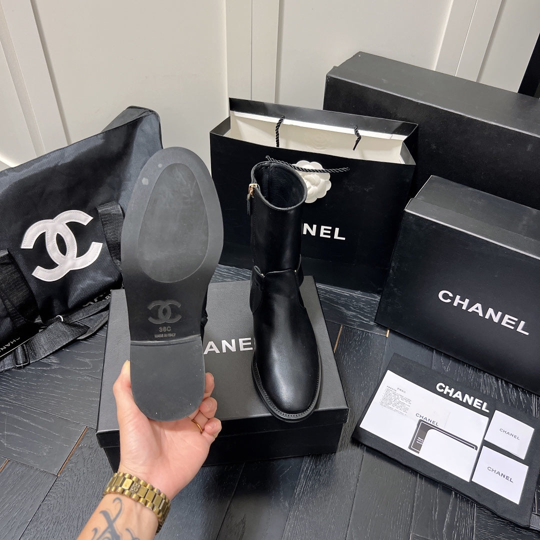 1JC12ZDE Stylish leather boots