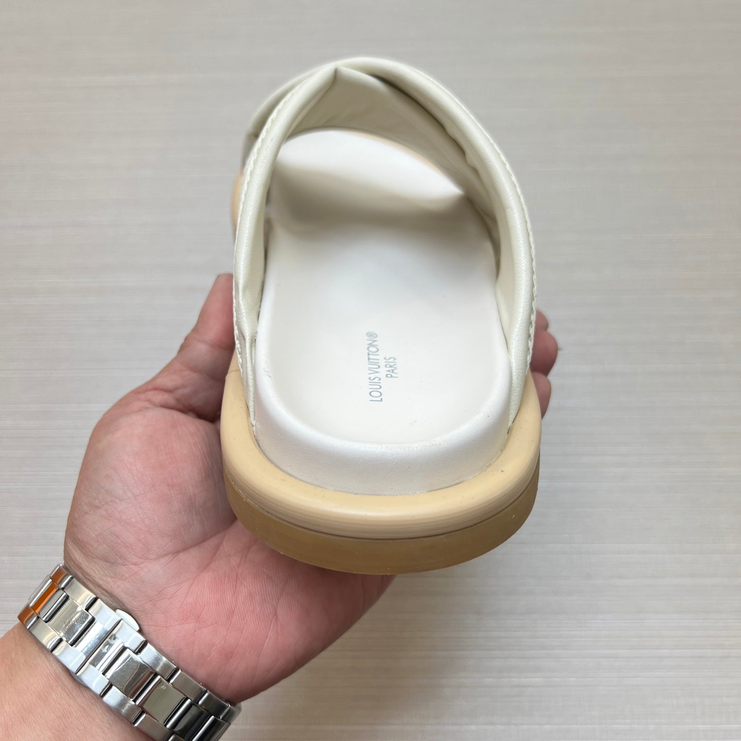 535ZE271ZDE Stylish Slippers