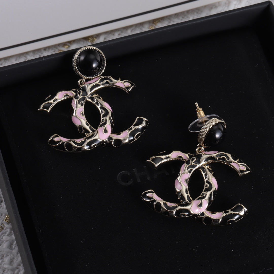 14C456EDE Stylish Earrings