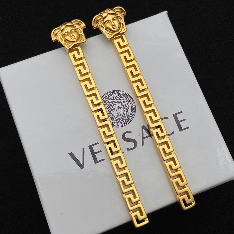 14V287EDE Stylish Earrings