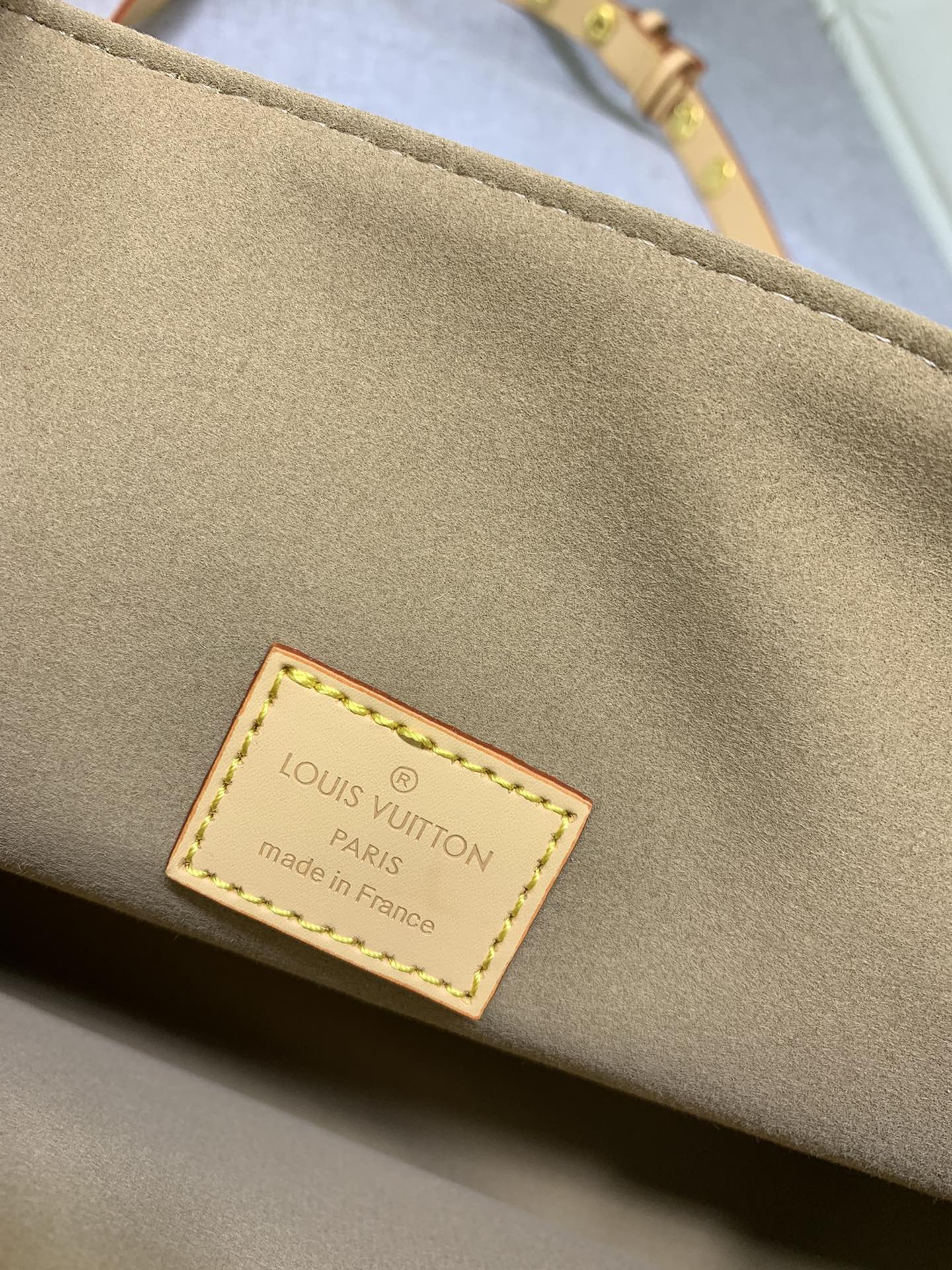 2XE344BDE Stylish leather bag 