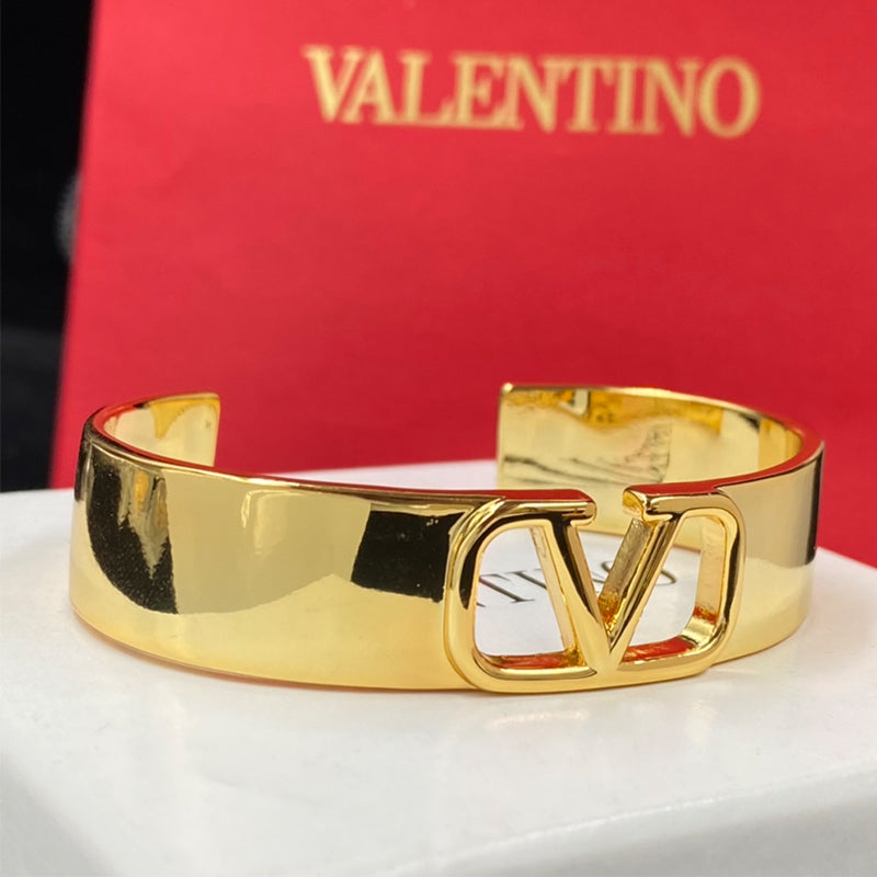 1XVL437KDE Stylish bracelet