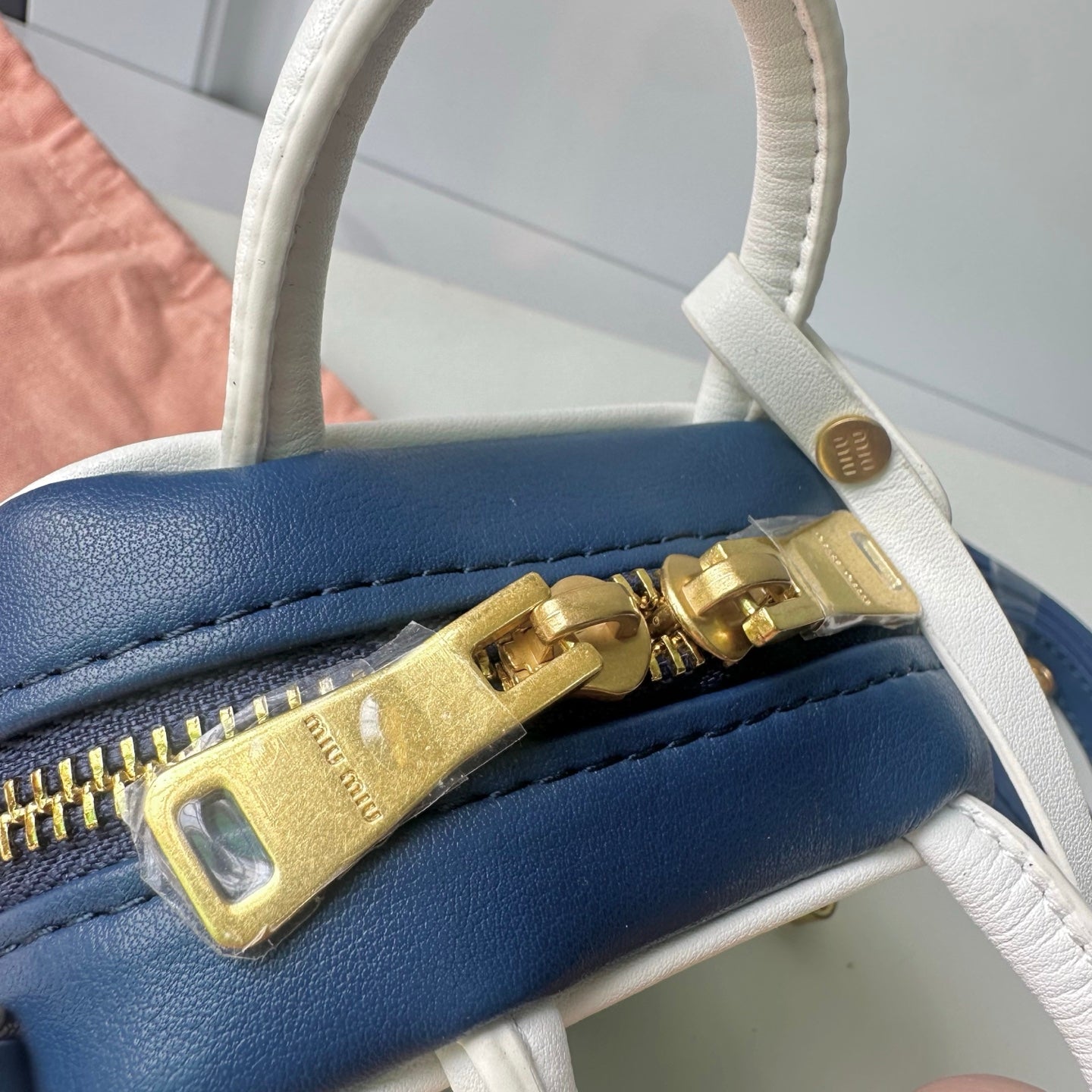 155NA55BDE Stylish leather bag