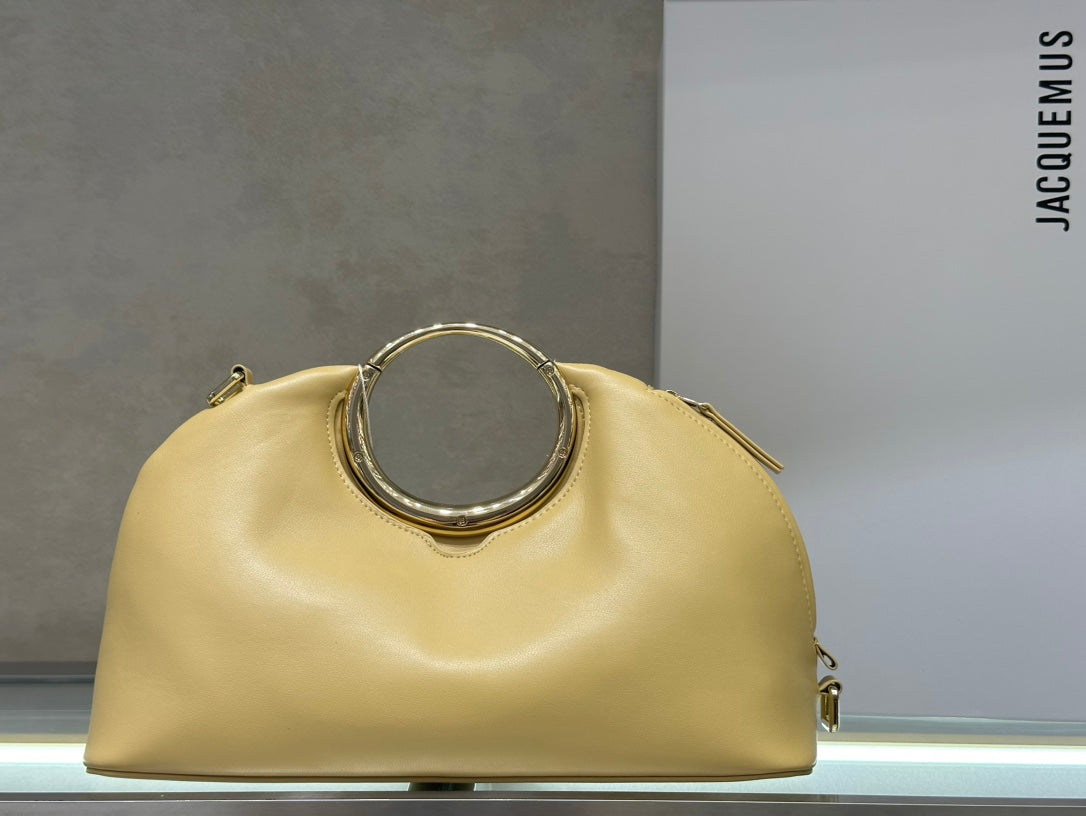 155NA12BDE Stylish leather bag