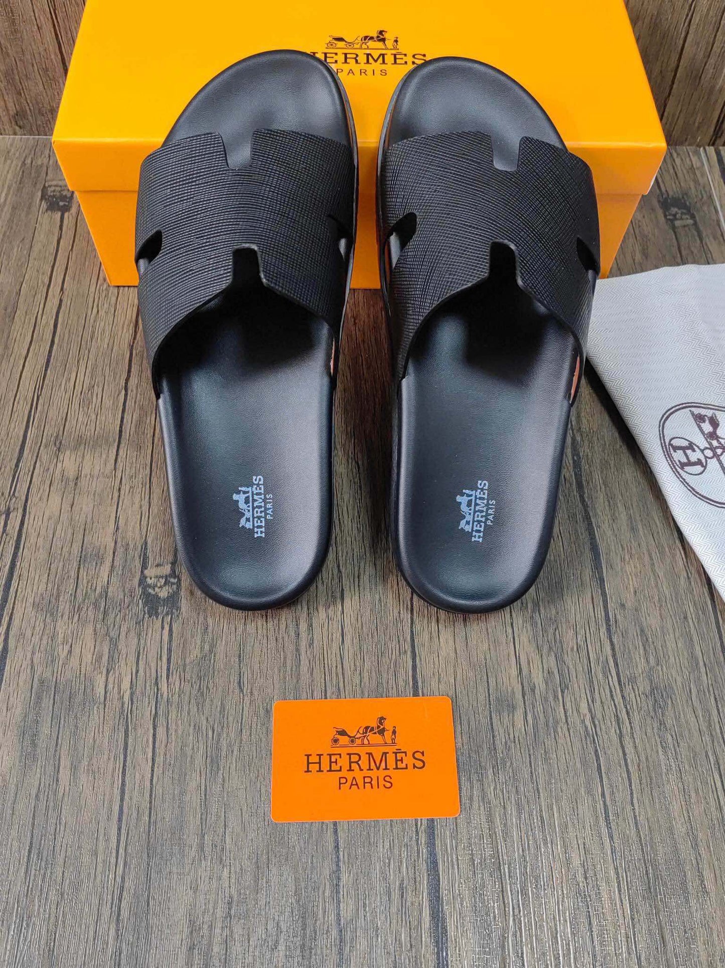 5YH60ZDE Stylish Slippers