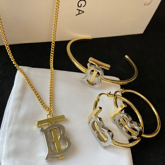 14A466XDE Stylish Earrings Bracelets Necklaces