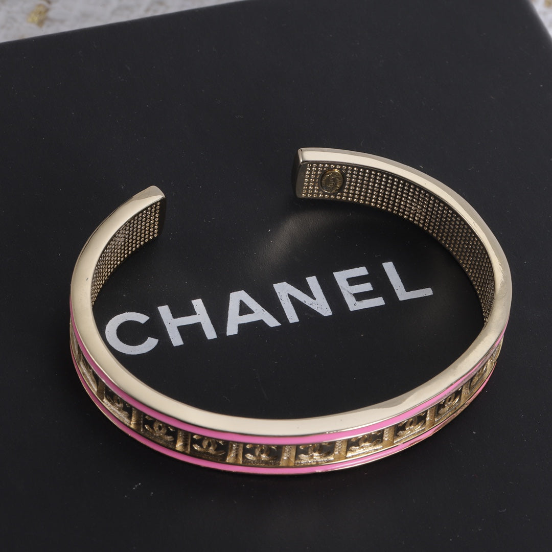 14C315KDE Stylish Bracelets