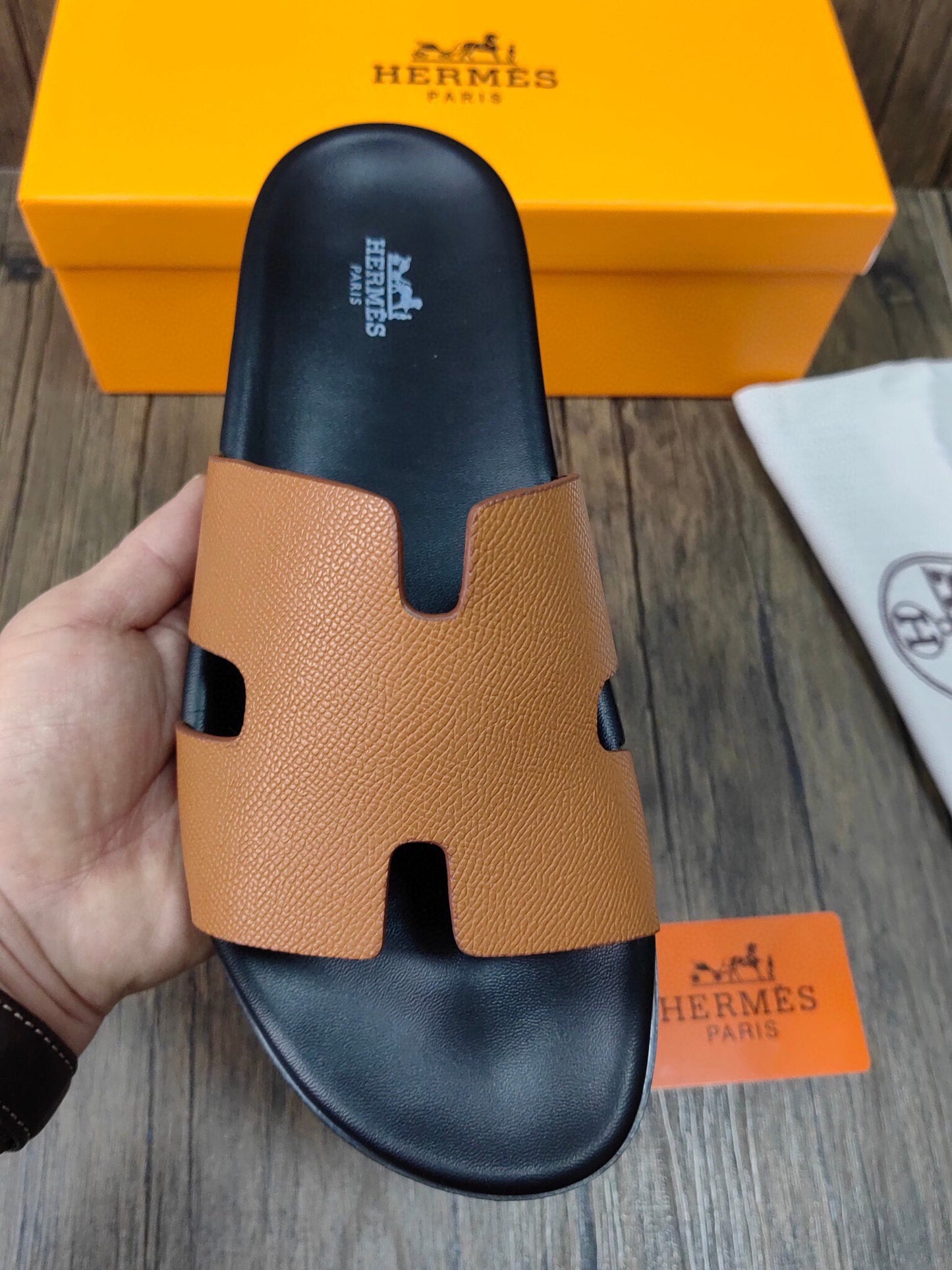 5YH60ZDE Stylish Slippers