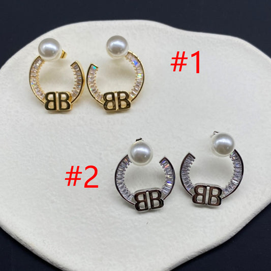 14J143EDE Stylish Earrings