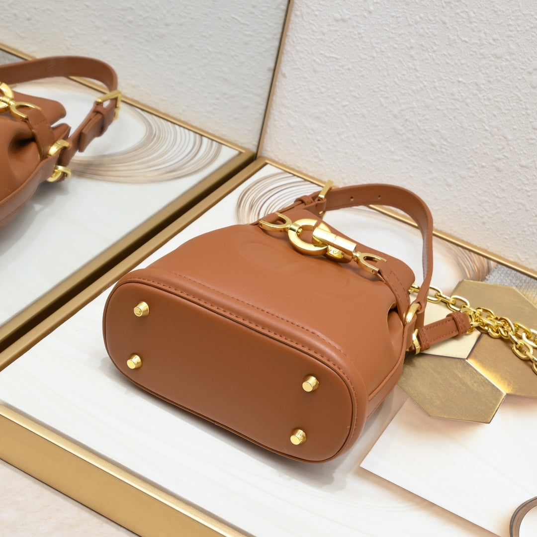 2XD370BDE Stylish leather bag 