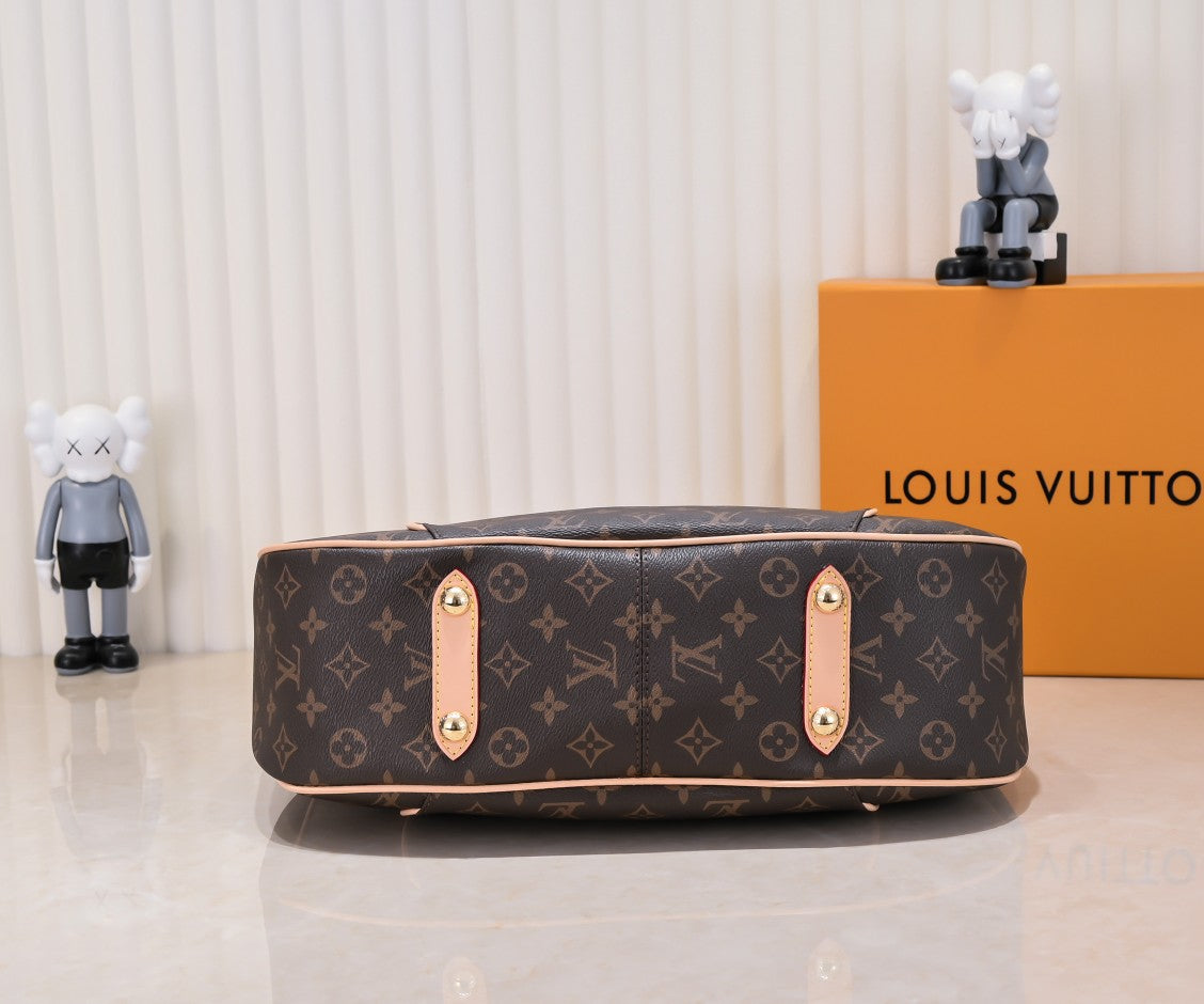 1XE63BDE Stylish leather bag 