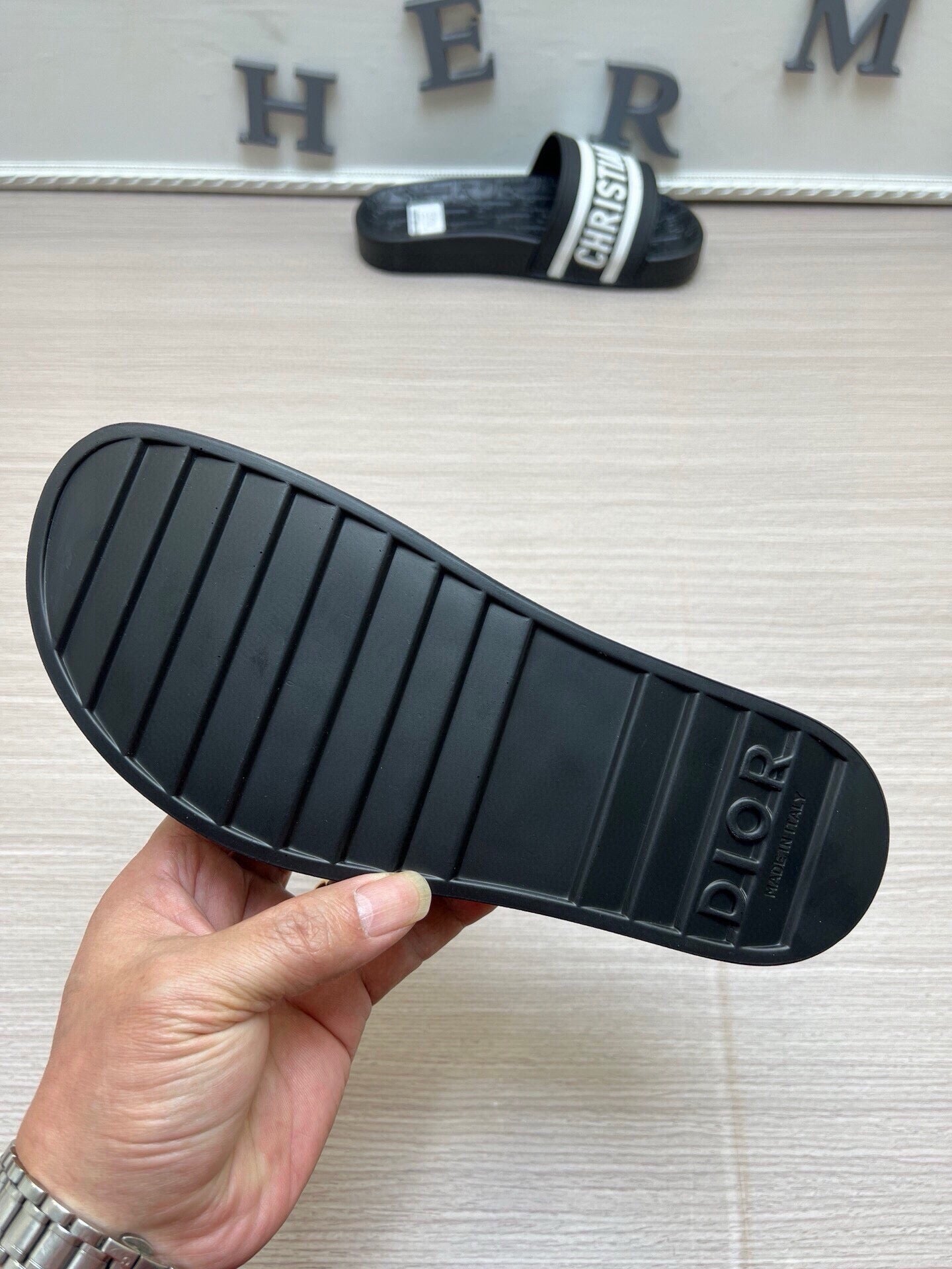 5LD212ZDE Stylish Slippers