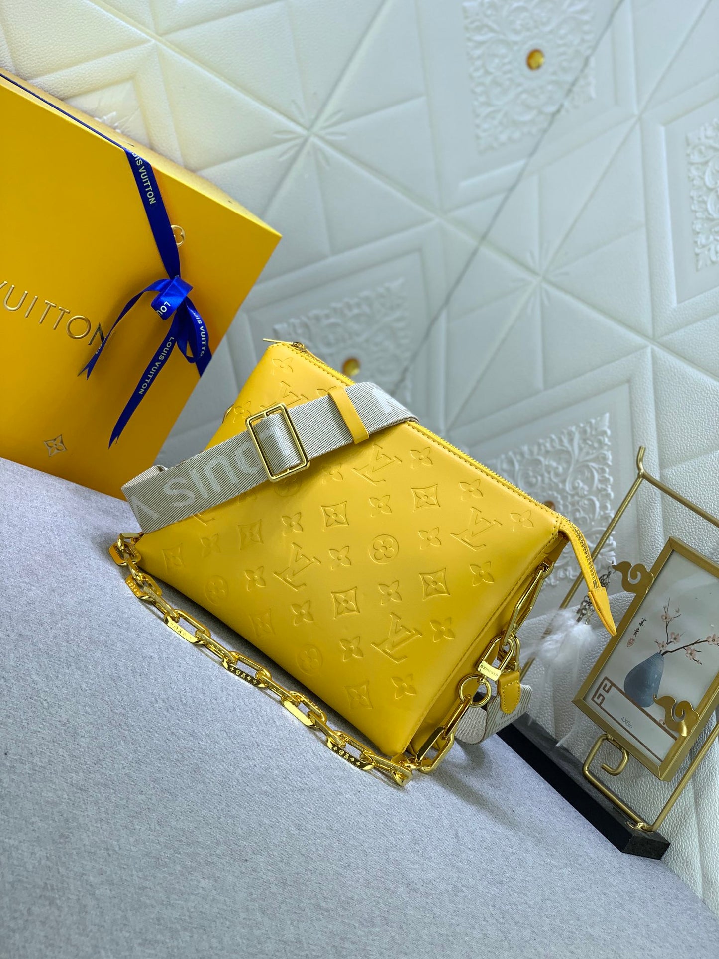 2XE40BDE Stylish leather bag 