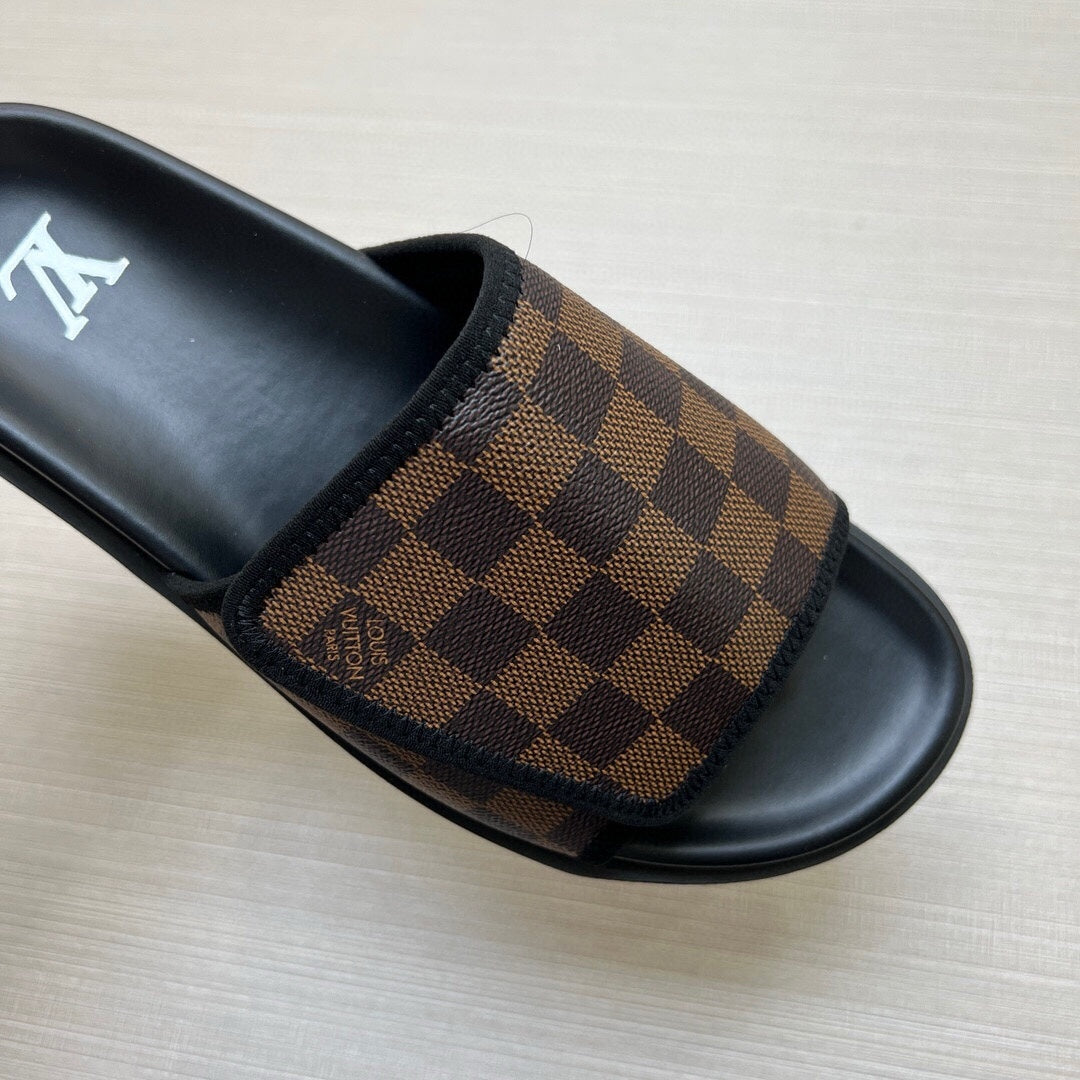 5WE245ZDE Stylish Slippers