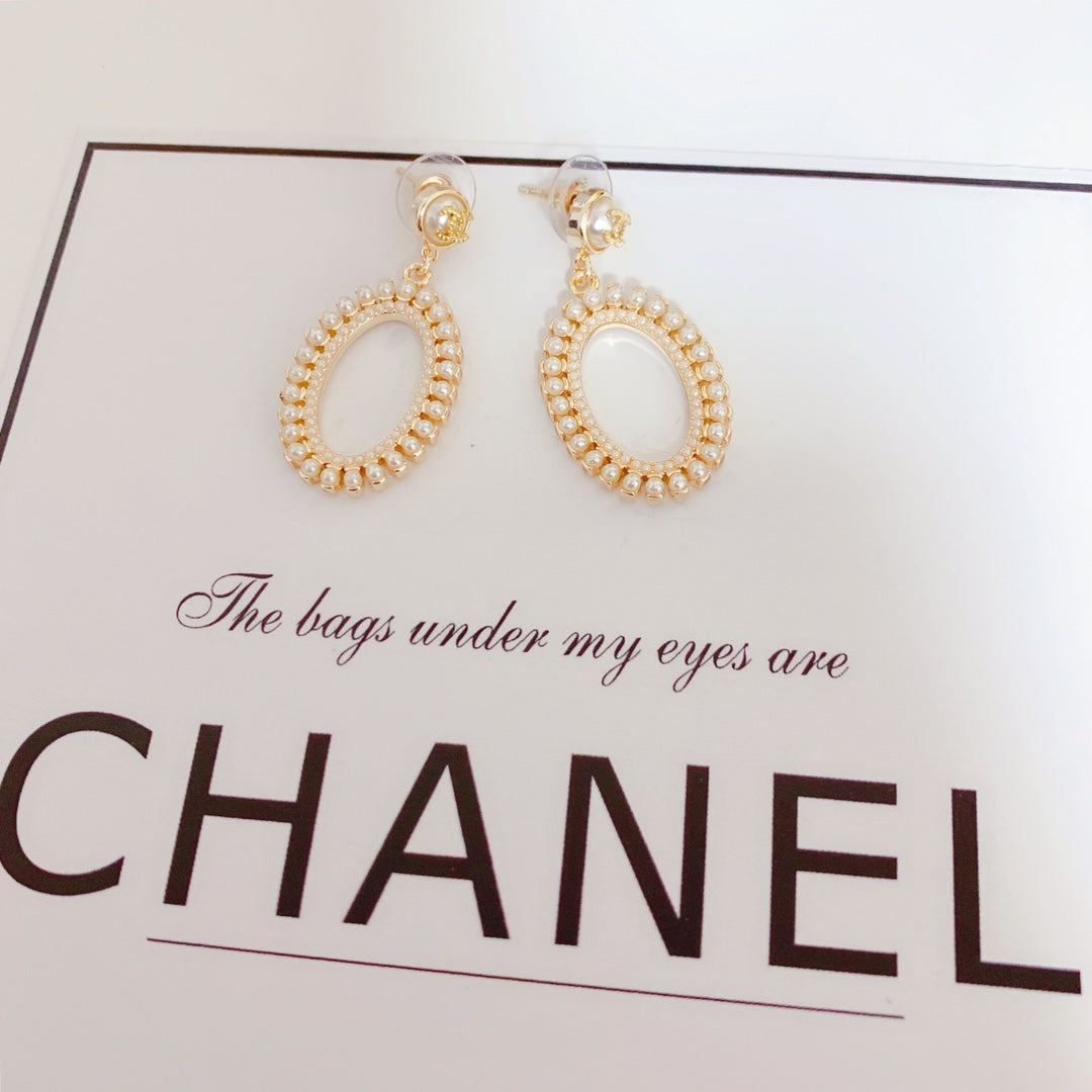 14C80EDE Stylish Earrings