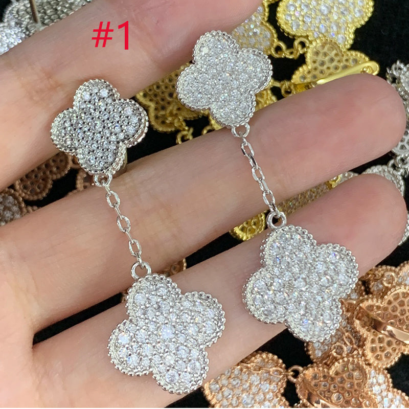 84VA3EDE Stylish Earrings