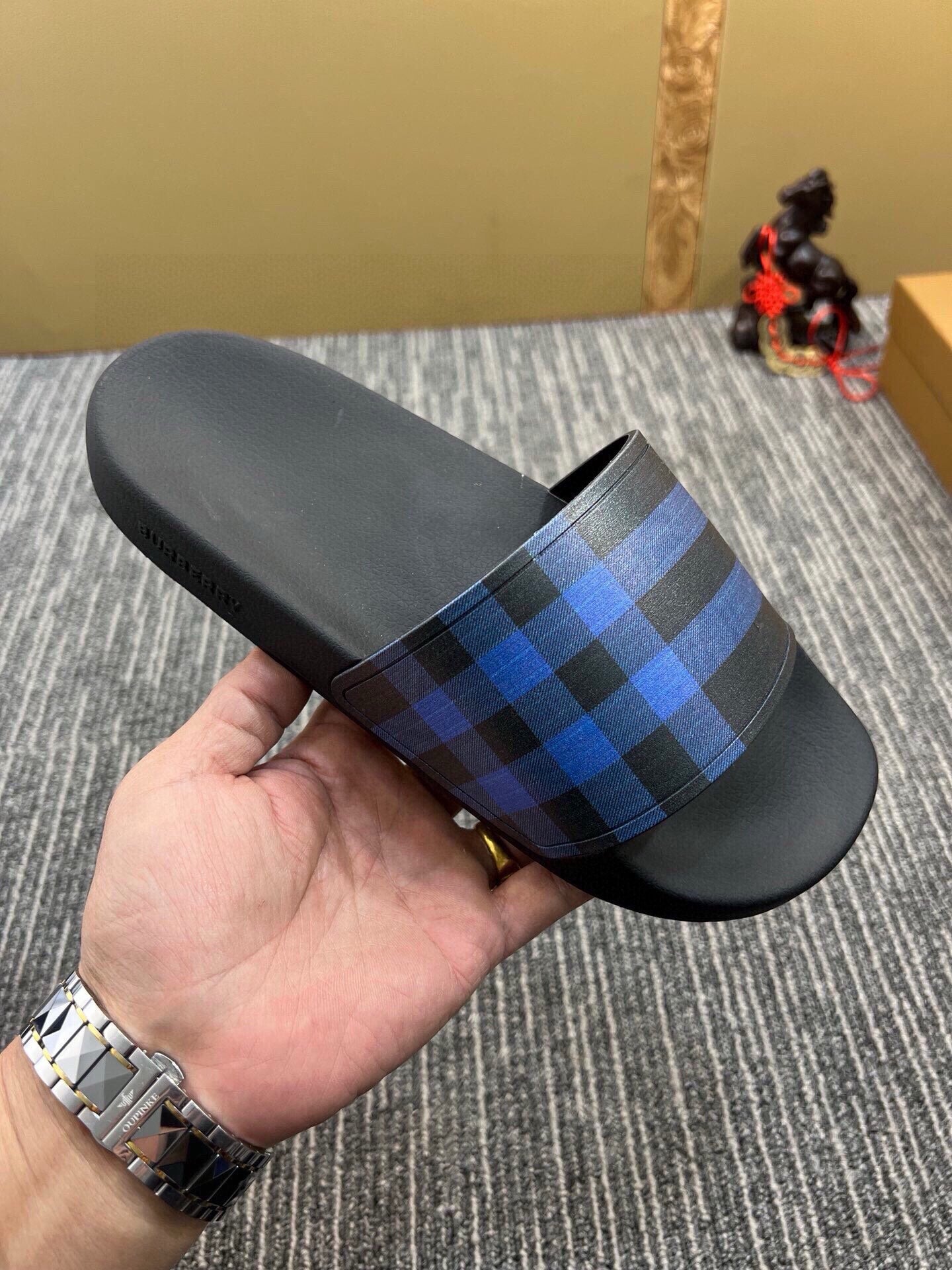 535ZR259ZDE Stylish Slippers