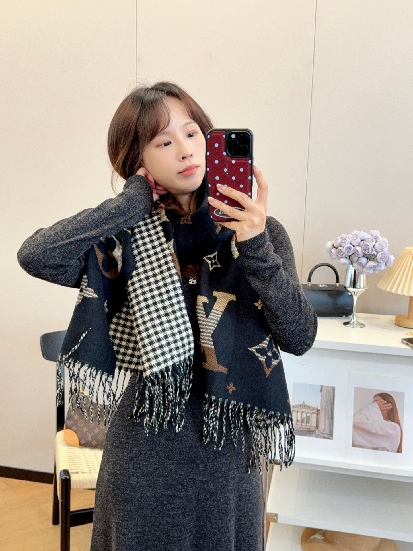 185ZE41WDE Stylish Winter Scarves