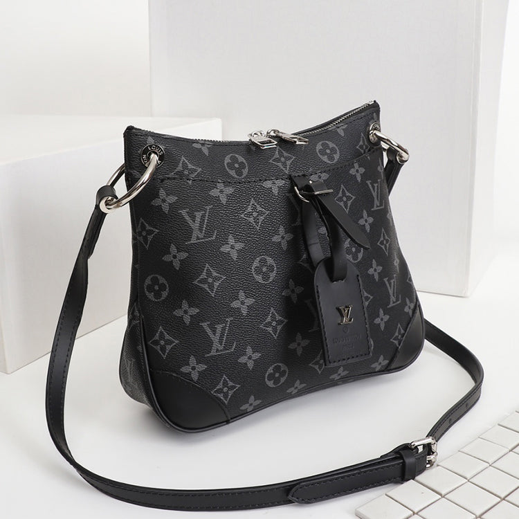 1E09BDE Stylish leather bag 