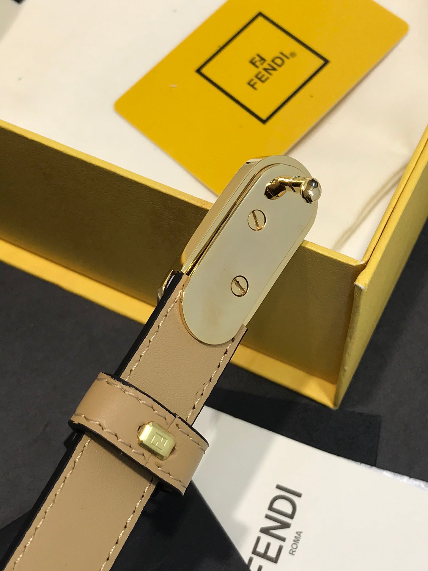 14F76PDE Stylish  High quality belt With full package