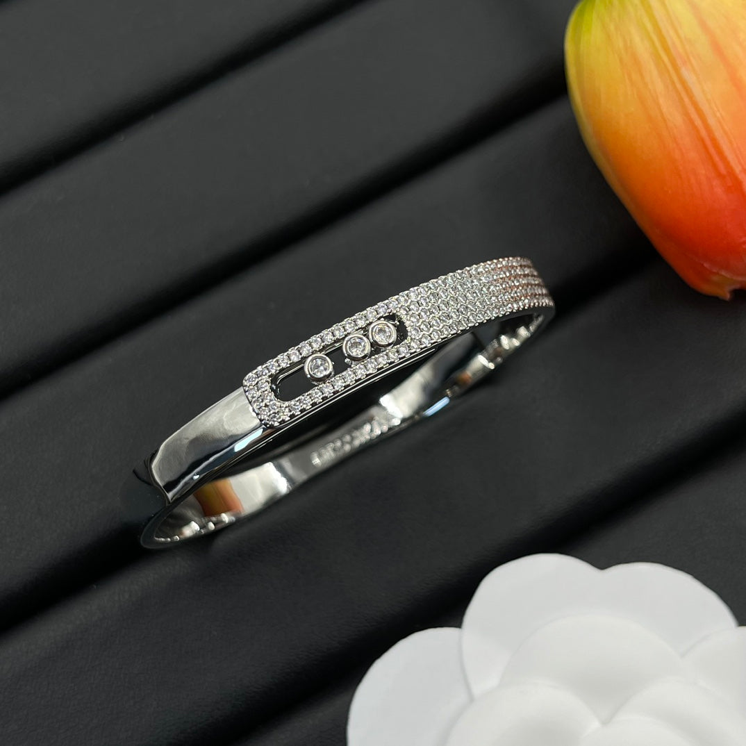 14A763KDE Stylish Bracelets