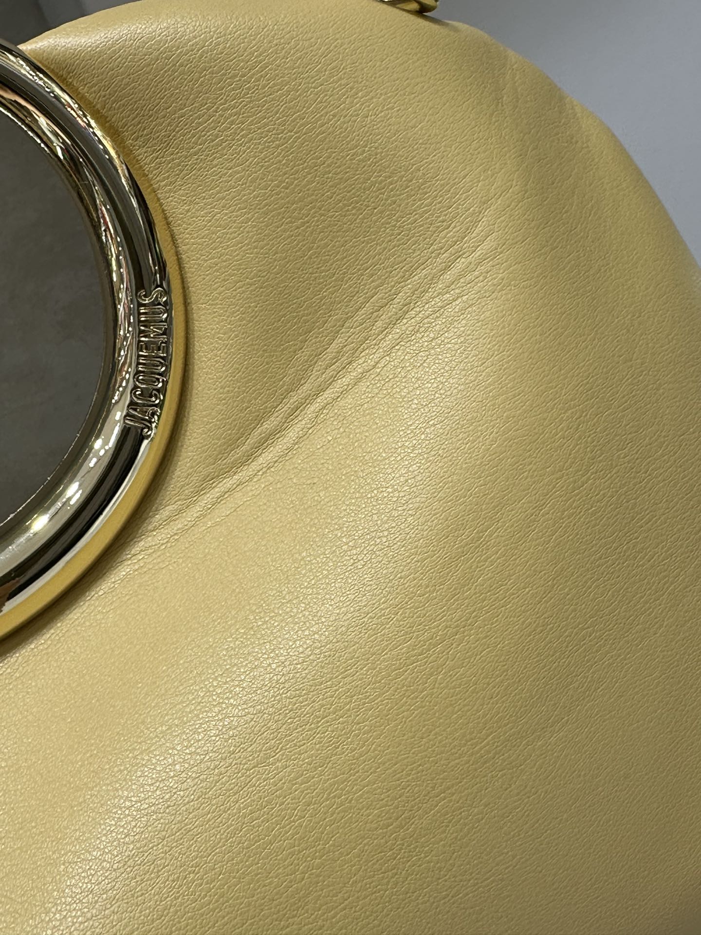 155NA12BDE Stylish leather bag