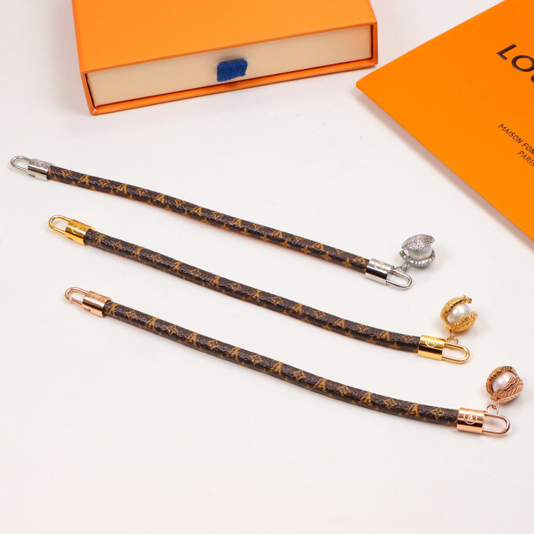 2E24KDE Stylish Bracelets