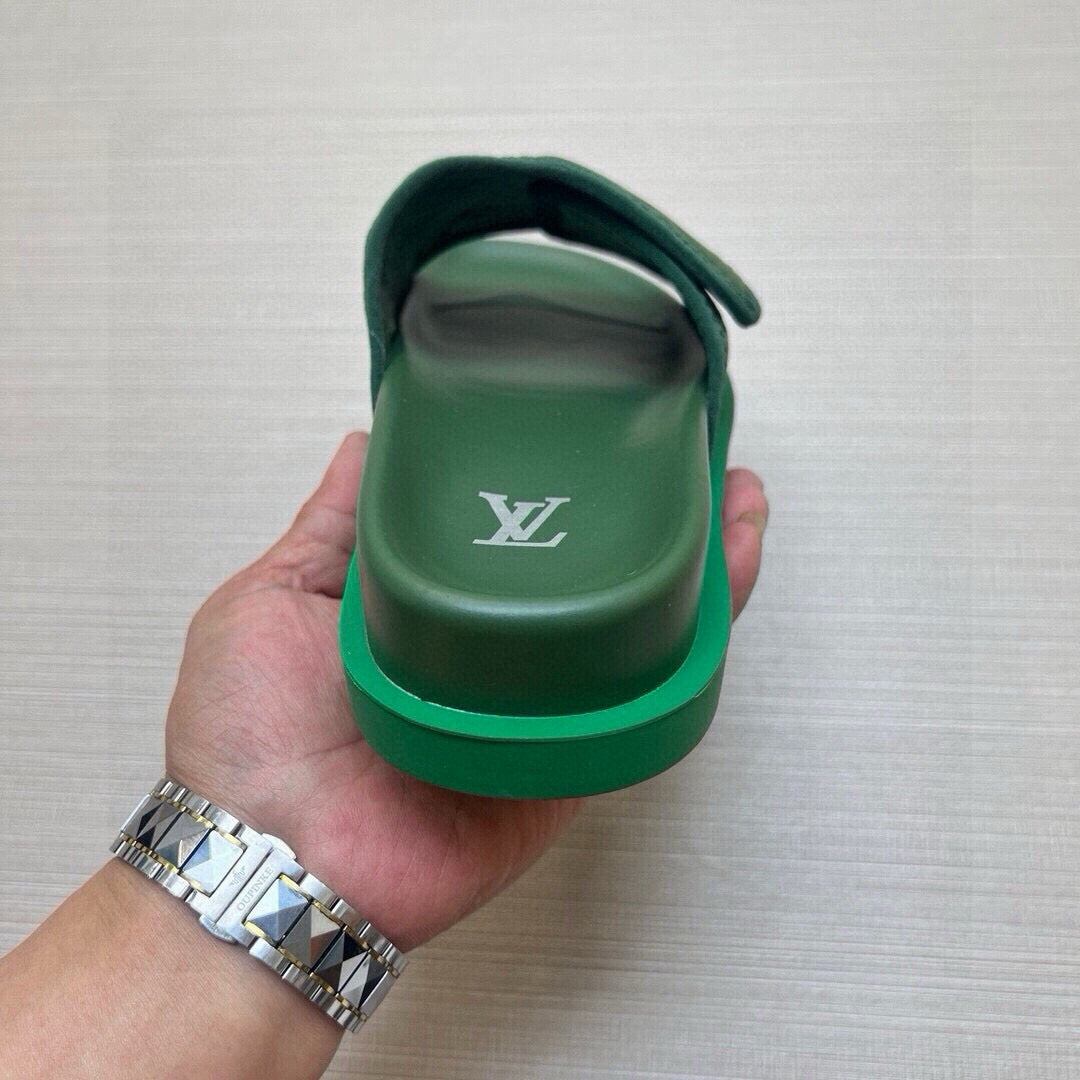 5QE5ZDE Stylish Slippers