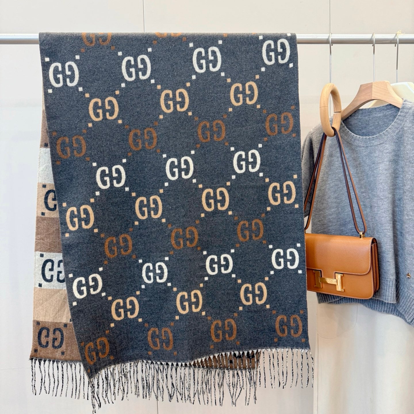 185RB67WDE Stylish Winter Scarves