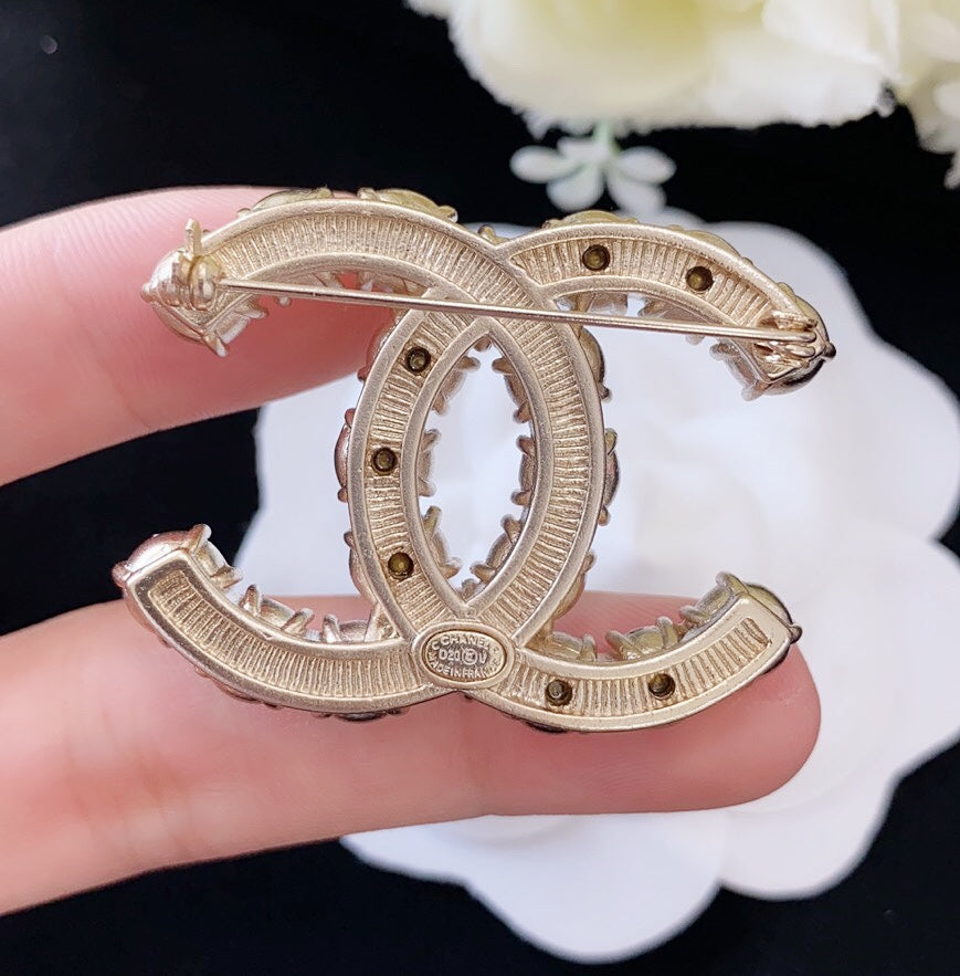 14C229XDE Stylish  Brooch