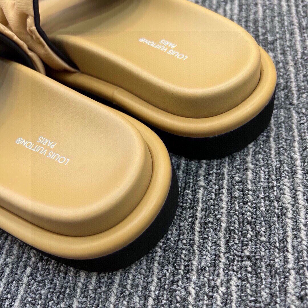 5QE13ZDE Stylish Slippers