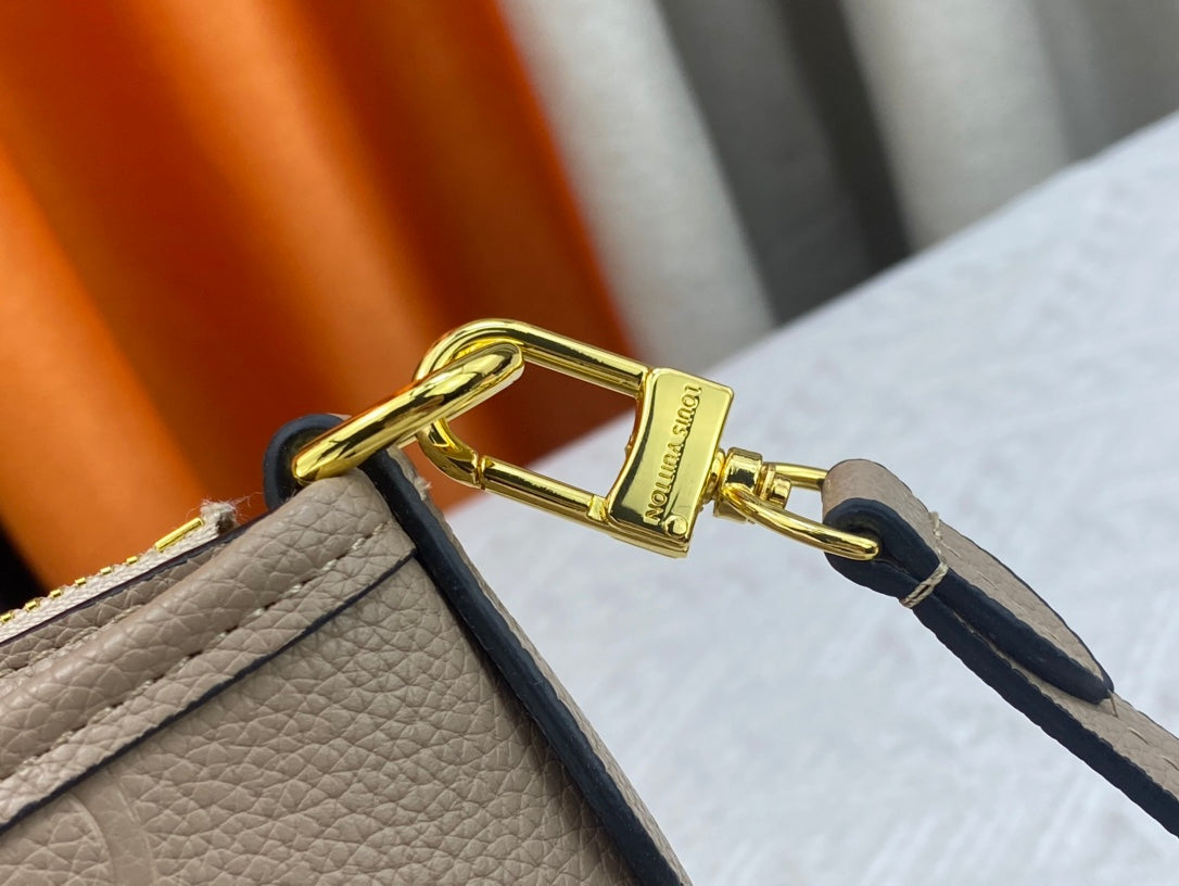 2XE174BDE Stylish leather bag 