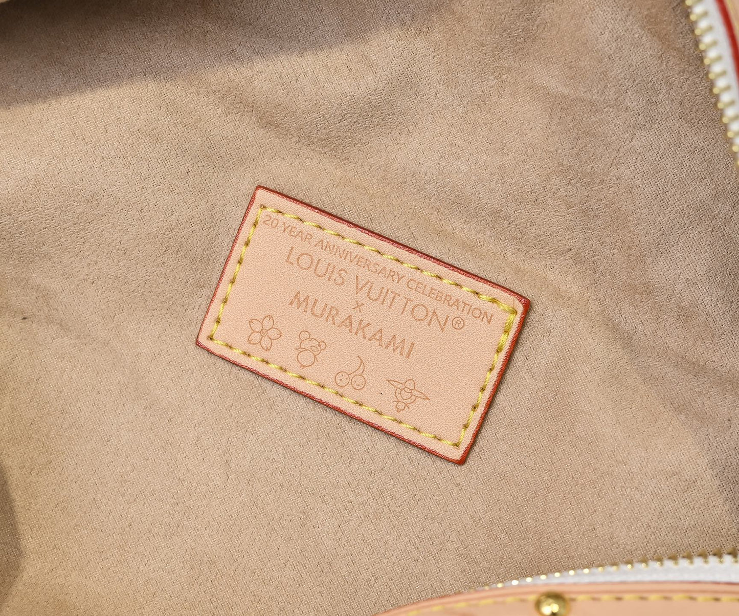 2WE10BDE Stylish leather bag