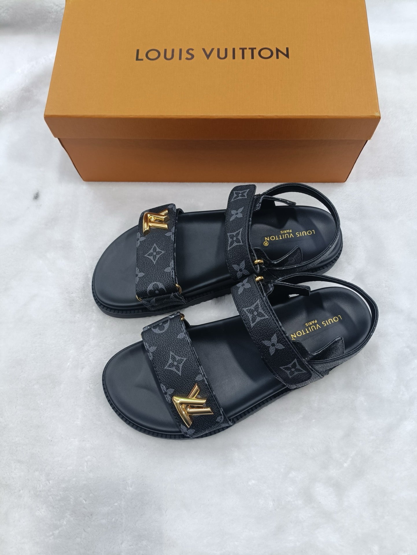 5LE211ZDE Stylish sandals