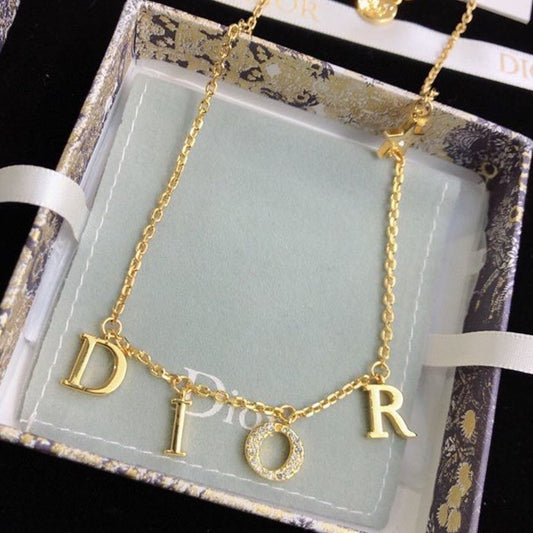 ZD18XDE Stylish Necklaces