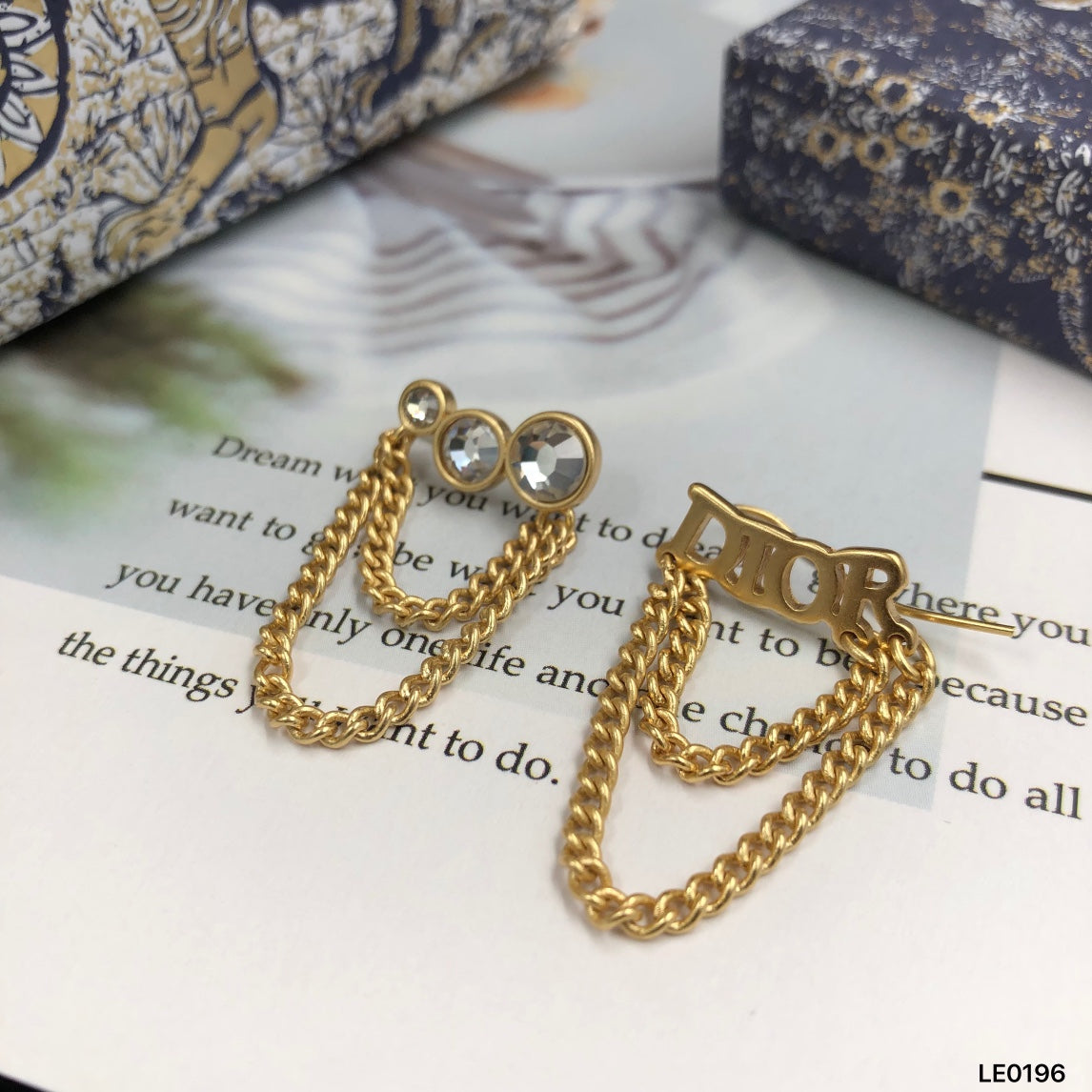 1YD222EDE Stylish Earrings