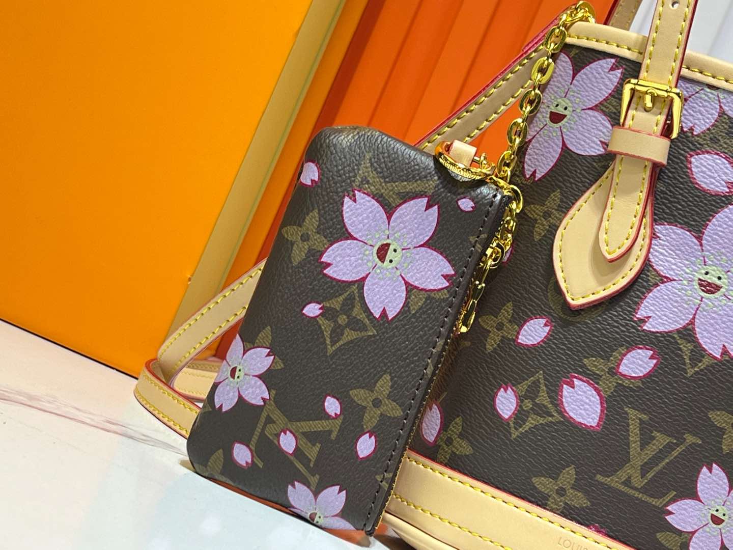 2WE43BDE Stylish leather bag