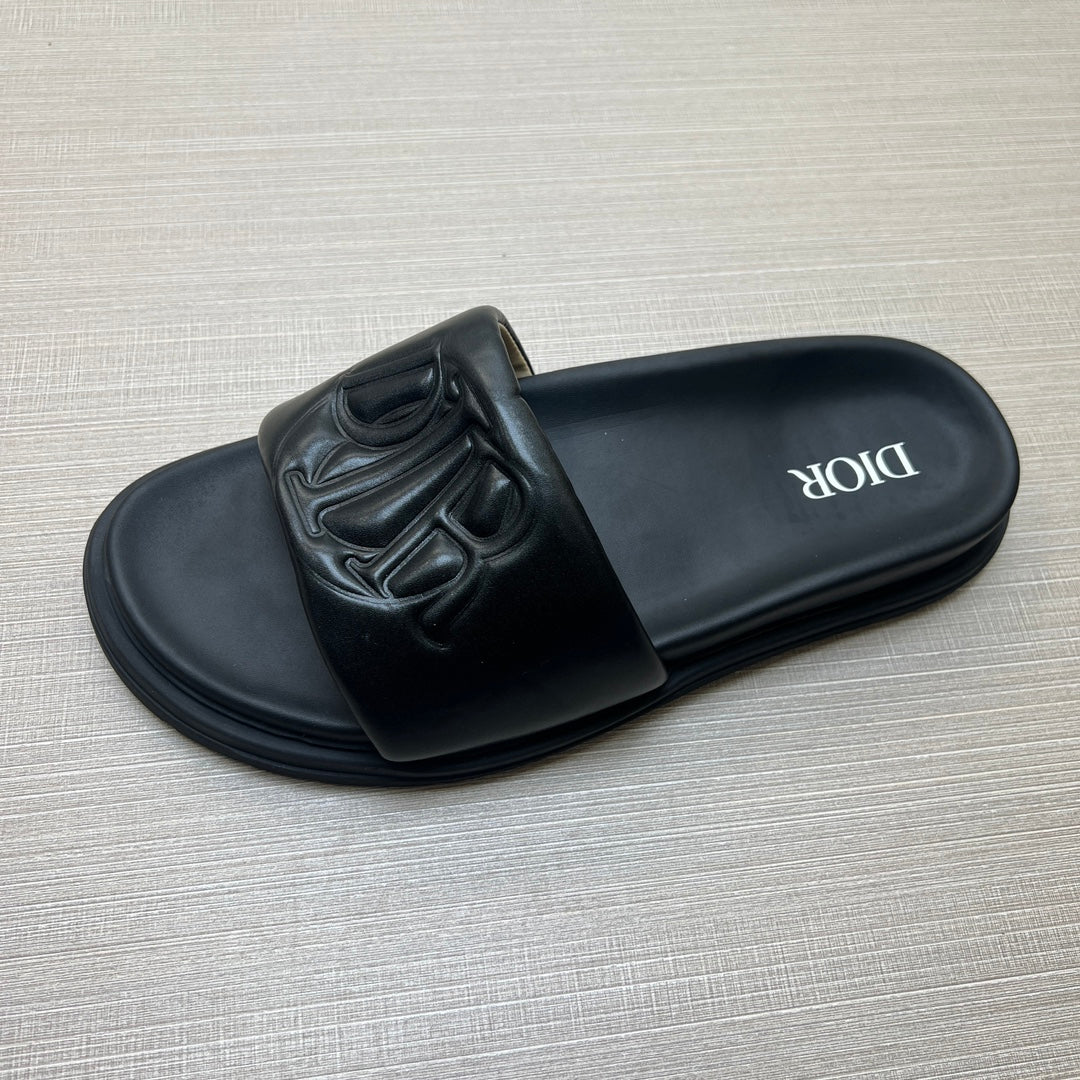 54D167ZDE Stylish leather slippers