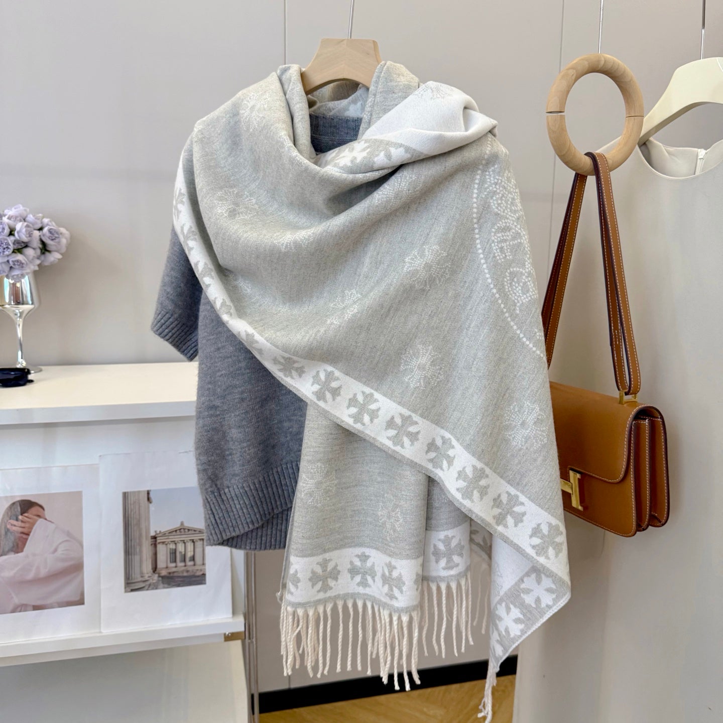185ZA33WDE Stylish Winter Scarves