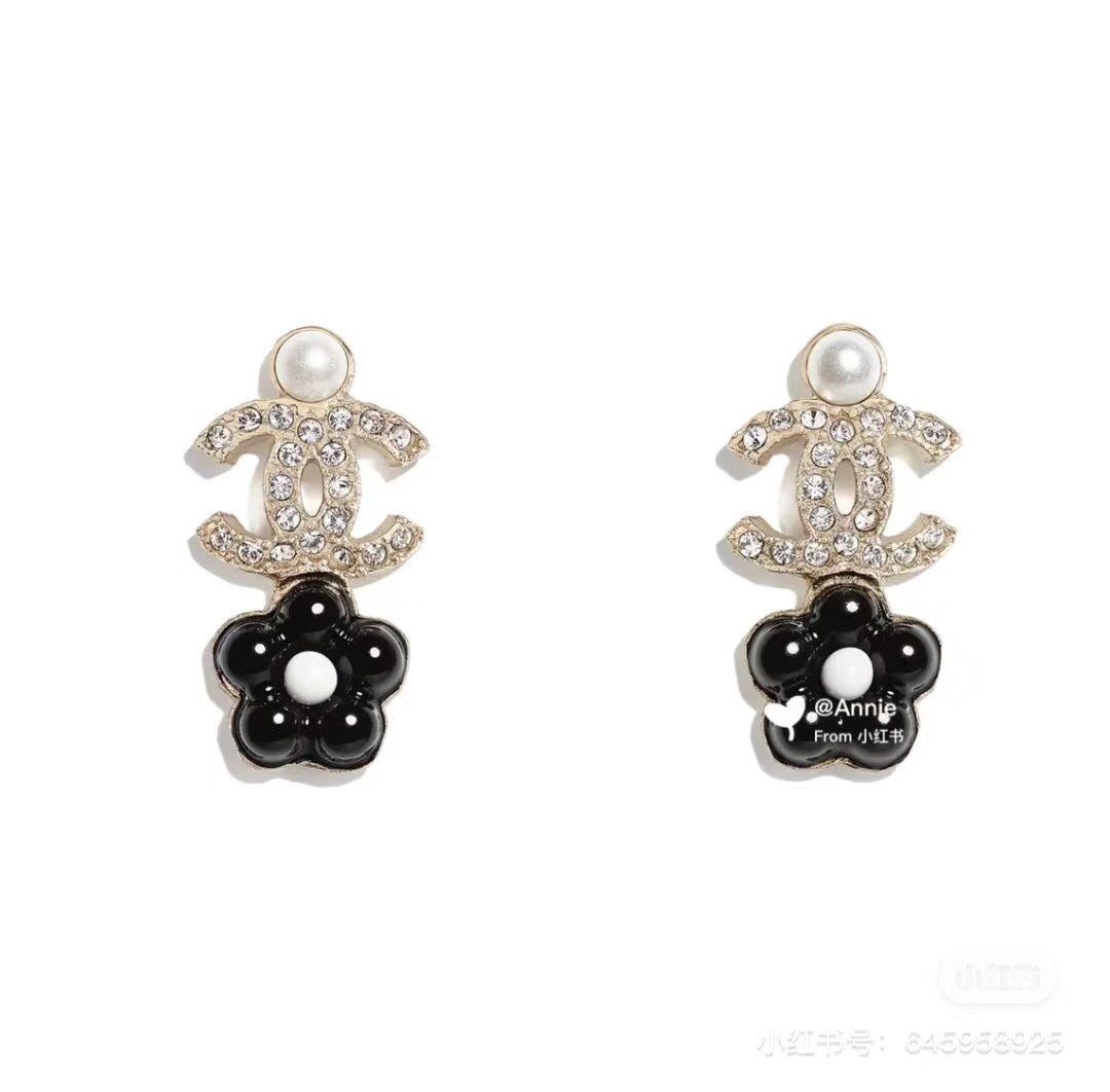 1YC168EDE Stylish Earrings